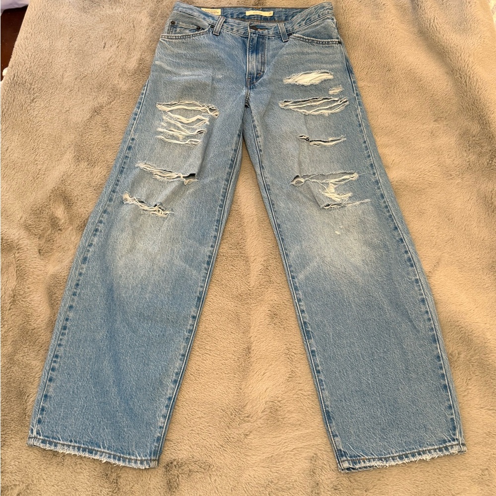 Levi’s “Baggy Dad” Distressed Jeans